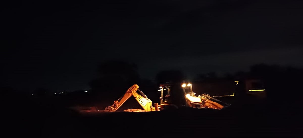 ಹೊಸಕೋಟೆ | ಕೆರೆಗಳಲ್ಲಿ ಅಕ್ರಮ ಮಣ್ಣು ಸಾಗಣೆ ಅವ್ಯಾಹತ