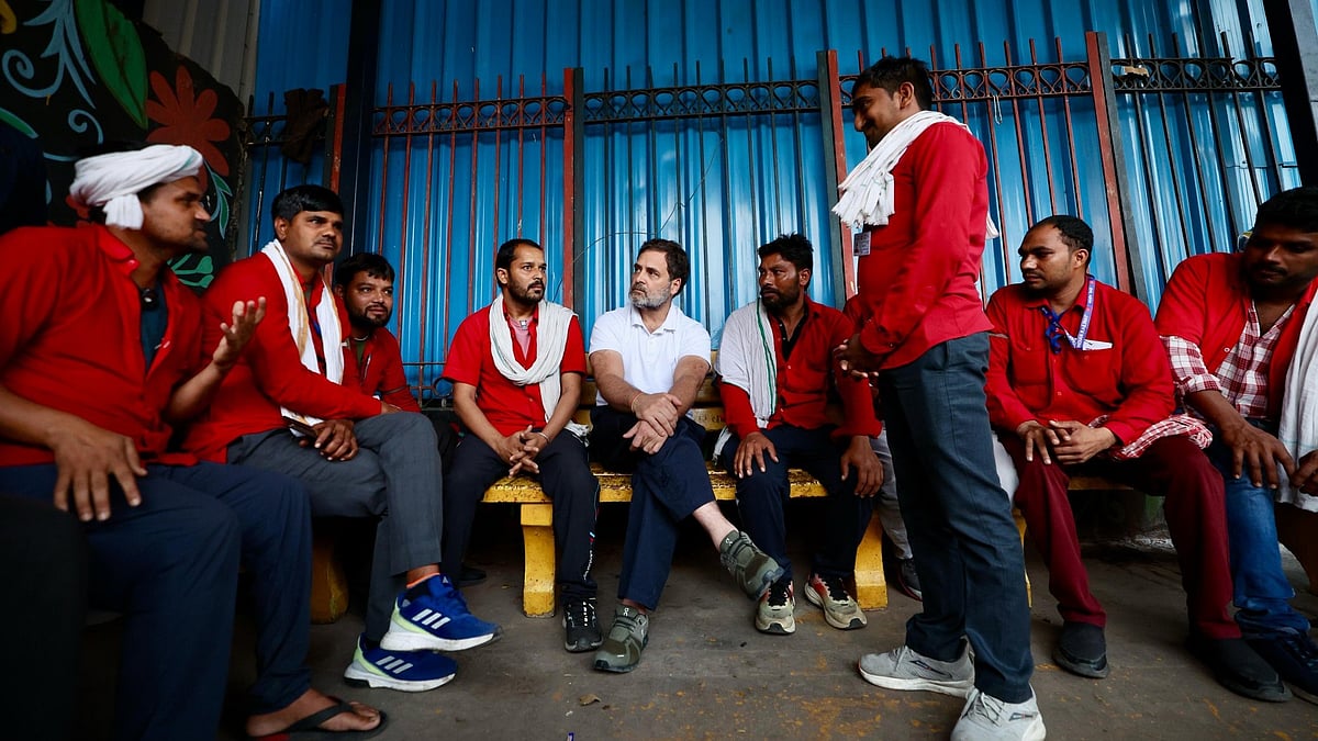 ದೆಹಲಿ ಕಾಲ್ತುಳಿತ: ಜೀವ ಉಳಿಸಿದ ಹಮಾಲರಿಗೆ ವಿಪಕ್ಷ ನಾಯಕ ರಾಹುಲ್ ಗಾಂಧಿ ಧನ್ಯವಾದ