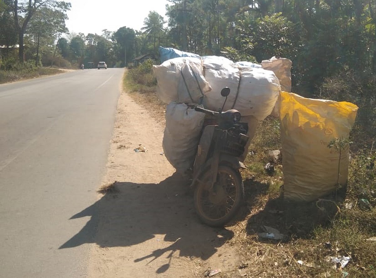 ಮೂಡಿಗೆರೆ: ಪ್ಲಾಸ್ಟಿಕ್‌ ಹೆಕ್ಕಿ ಆದಾಯ ಗಳಿಸಿದರು