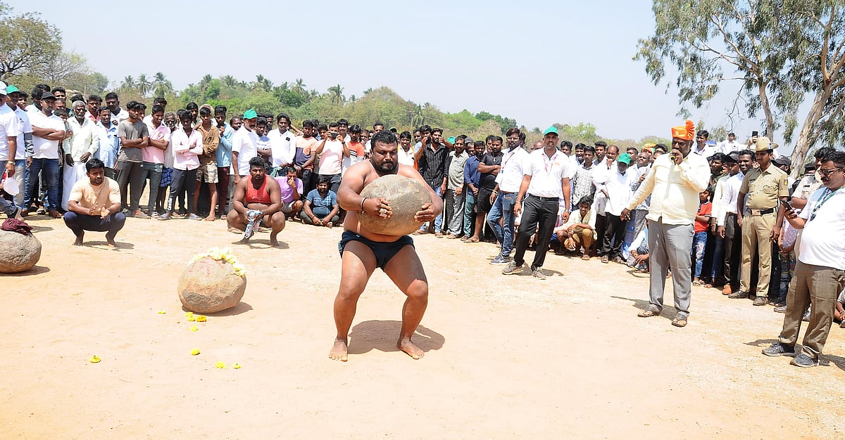 ಹಂಪಿ ಉತ್ಸವ | ಶಕ್ತಿ ಪ್ರದರ್ಶನ: ಮನಸೋತ ಜನ