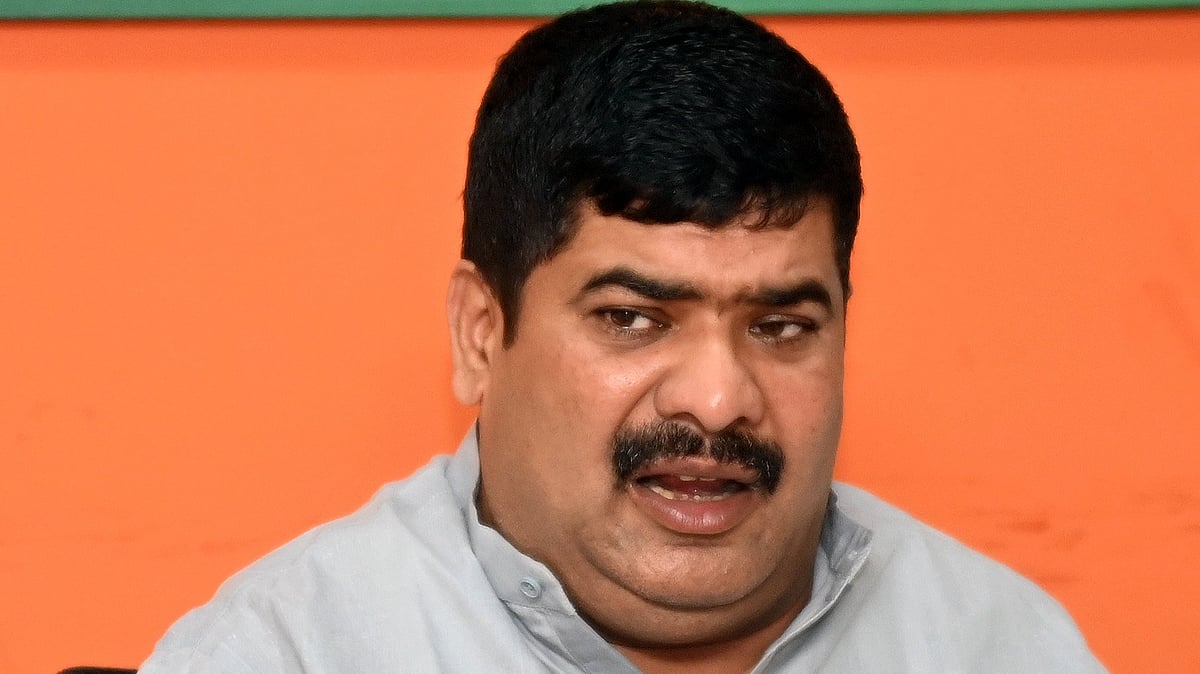 ಕಾಂಗ್ರೆಸ್‌ ಕಾರ್ಯಕರ್ತನ ಮೇಲೆ ಹಲ್ಲೆ ಆರೋಪ: ಶಾಸಕ ವೇದವ್ಯಾಸ್‌ ವಿರುದ್ಧ FIR