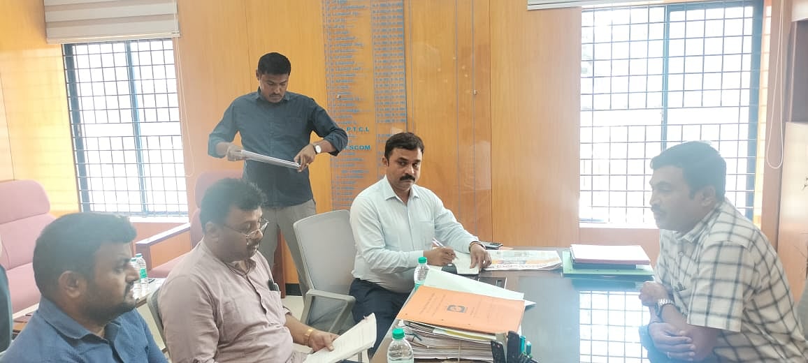 ಬಿಲ್ಡರ್, ಎಂಜಿನಿಯರ್ ವಿರುದ್ಧ ದೂರಿಗೆ ನಿರ್ದೇಶನ