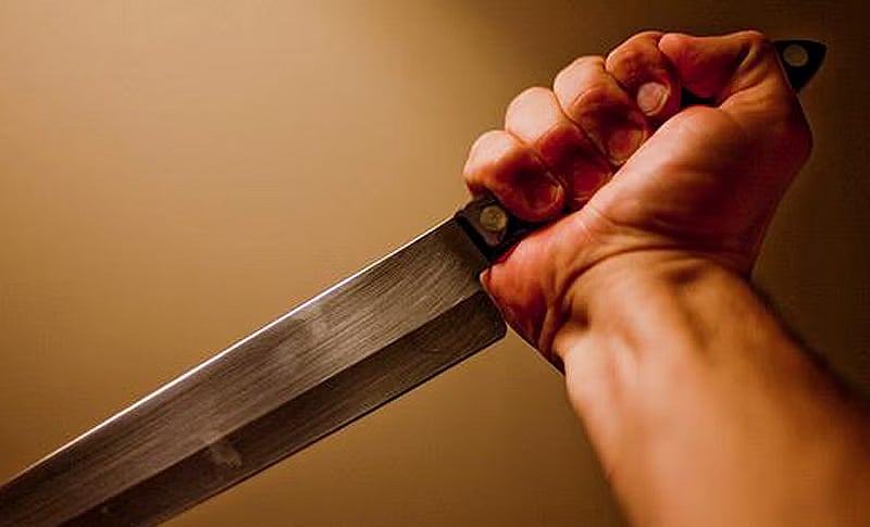 ಶಿವಮೊಗ್ಗ: ಮೊಬೈಲ್ ಫೋನ್‌ ಶಾಪ್‌ಗೆ ನುಗ್ಗಿ ಚಾಕುವಿನಿಂದ ಇರಿತ