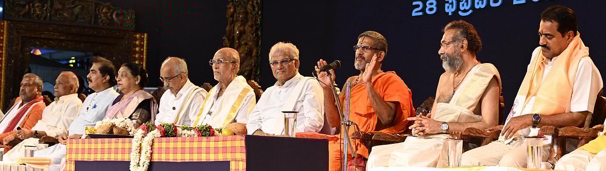 ಮೂಡುಬಿದಿರೆ | ದೇವಾಲಯಗಳಿಂದ ಭಗವಂತನ ಸಾಮಿಪ್ಯ ಸಾಧ್ಯ: ಪೇಜಾವರ ಸ್ವಾಮೀಜಿ 