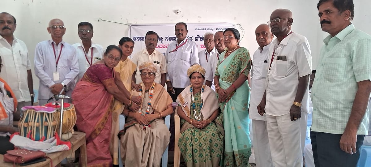 ಚಿಂತಾಮಣಿ: 6ನೇ ವೇತನ ಆಯೋಗ ಶಿಫಾರಸು ಜಾರಿಗೆ ಆಗ್ರಹ