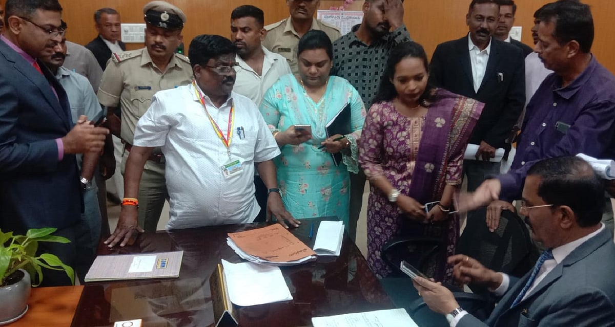 ಕೋಲಾರ | ತಹಶೀಲ್ದಾರ್‌ ಕಚೇರಿ; ಭ್ರಷ್ಟಾಚಾರ ವಾಸನೆ