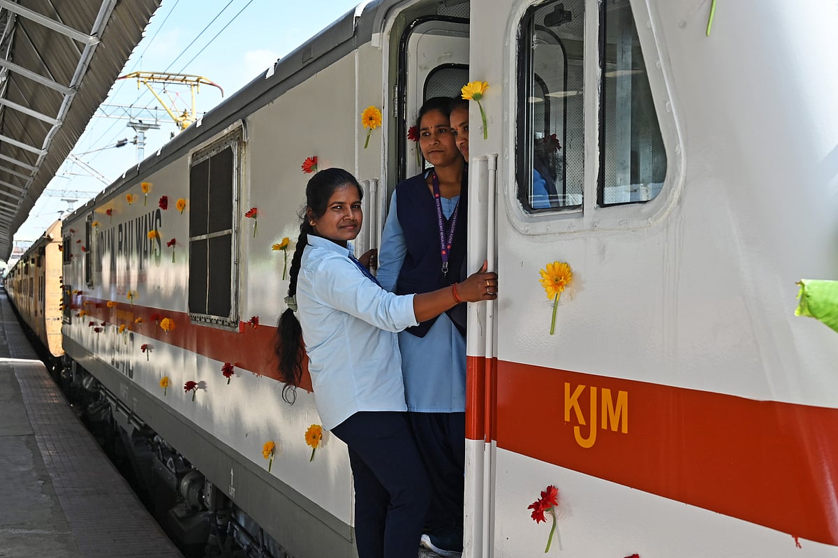 ರೈಲು ವಿದ್ಯುದ್ದೀಕರಣ: ಶೇ 100 ಸಾಧನೆ