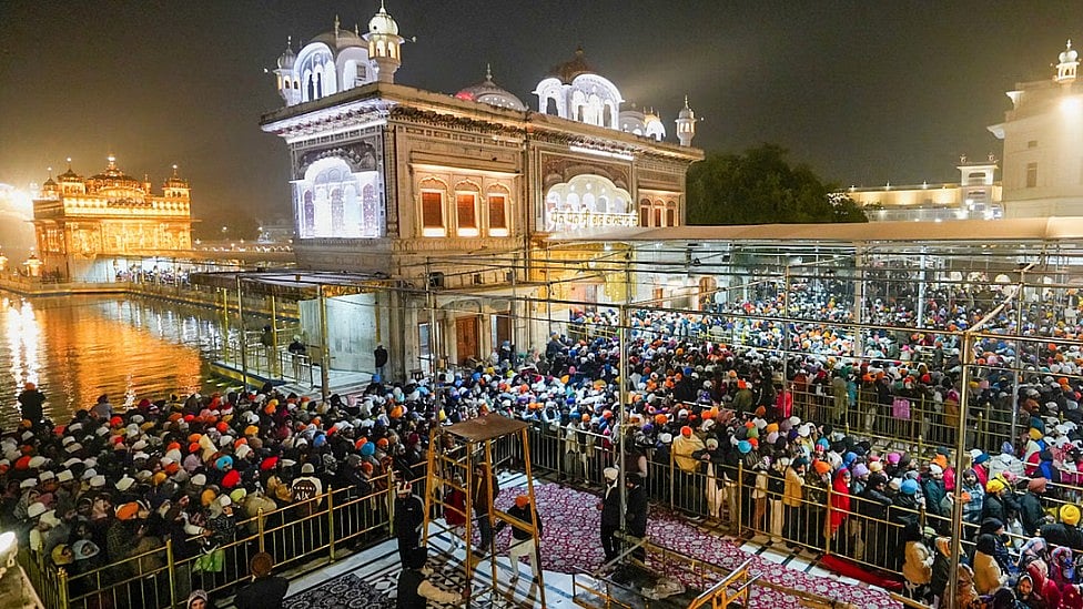 ಅಮೃತಸರ: ಸ್ವರ್ಣ ಮಂದಿರದಲ್ಲಿ ವ್ಯಕ್ತಿಯಿಂದ ಜನರ ಮೇಲೆ ಕಬ್ಬಿಣದ ರಾಡ್‌ನಿಂದ ದಾಳಿ