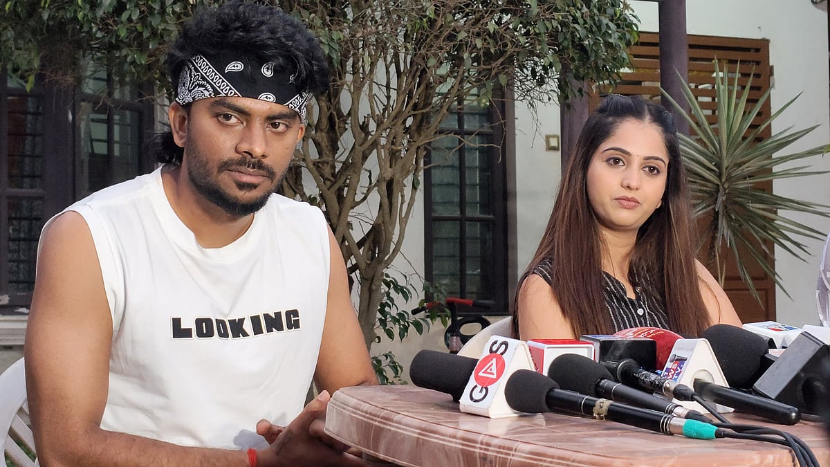 ಸಿನಿ ಬಿಟ್ಸ್‌: ತೆರೆ ಮೇಲೆ ಒಂದಾದ ಚಂದನ್- ನಿವೇದಿತಾ 