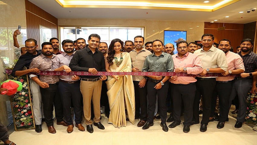 ಚಿತ್ರದುರ್ಗದಲ್ಲಿ  ಮಲಬಾರ್‌  ಗೋಲ್ಡ್‌ & ಡೈಮಂಡ್ಸ್‌ ನೂತನ ಶೋರೂಂ ಆರಂಭ
