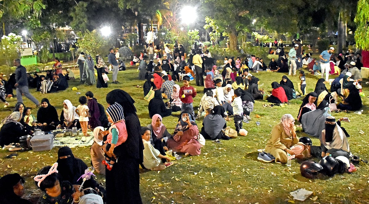 ರಂಜಾನ್‌ ಮಾಸ | ಇಫ್ತಾರ್‌ ಸಂಭ್ರಮ: ಹಣ್ಣಿನ ಸಲಾಡ್‌, ಜ್ಯೂಸ್‌ಗಳಿಗೆ ಬೇಡಿಕೆ