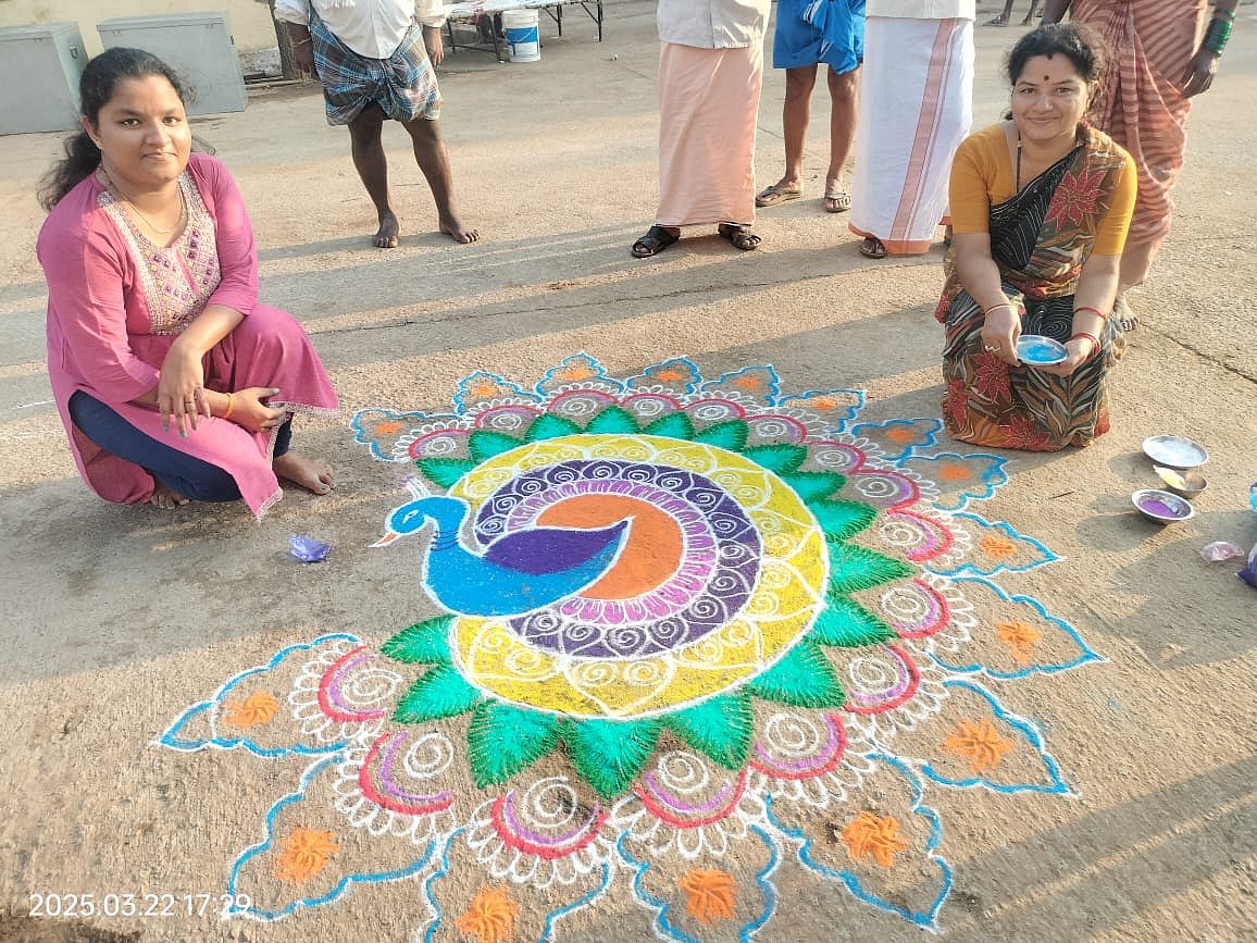 ಕಡರನಾಯ್ಕನಹಳ್ಳಿ | ಯಲವಟ್ಟಿ ಆಂಜನೇಯ ಸ್ವಾಮಿ ರಥೋತ್ಸವ; ರಂಗೋಲಿ ಸ್ಪರ್ಧೆ