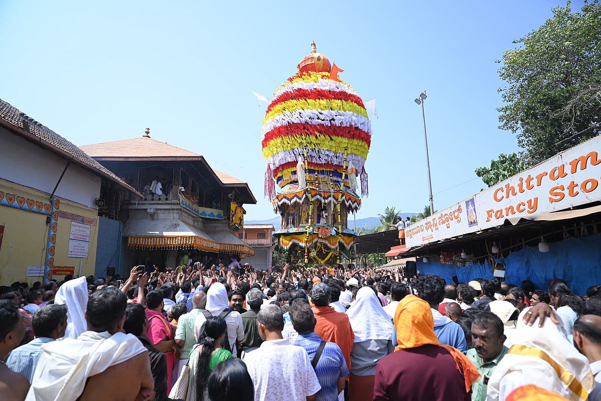 ಕುಂದಾಪುರ: ಮೂಕಾಂಬಿಕೆಯ ವೈಭವದ ಮನ್ಮಹಾರಥೋತ್ಸವ