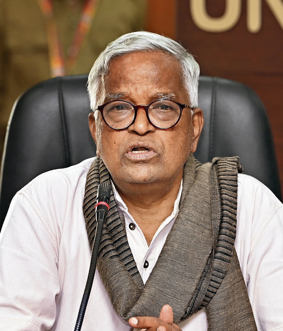 ಅನ್ಯ ವಿಷಯ ತಜ್ಞರಿಂದ ಕನ್ನಡ ಪಠ್ಯ ಬೋಧನೆಗೆ ಆಕ್ಷೇಪ, ಸಚಿವರಿಗೆ ಪತ್ರ: ಬಿಳಿಮಲೆ