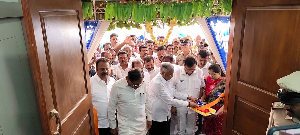 ತಿಪಟೂರಿನಲ್ಲಿ ನಂದಿನಿ ಕ್ಷೀರ ಭವನ ಉದ್ಘಾಟನೆ 