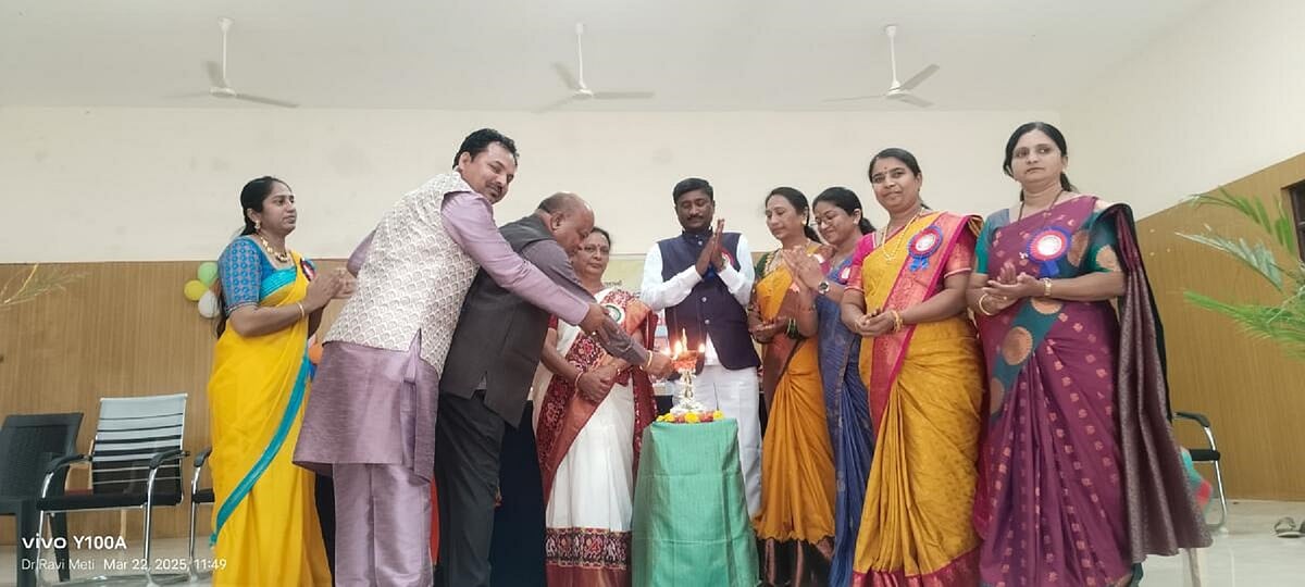 ಭಾಲ್ಕಿ | ದೇಶದ ಪ್ರಗತಿಯಲ್ಲಿ ಮಹಿಳೆಯರ ಪಾತ್ರ ಹಿರಿದು: ಲಕ್ಷ್ಮಣ ಕಾಂಬಳೆ