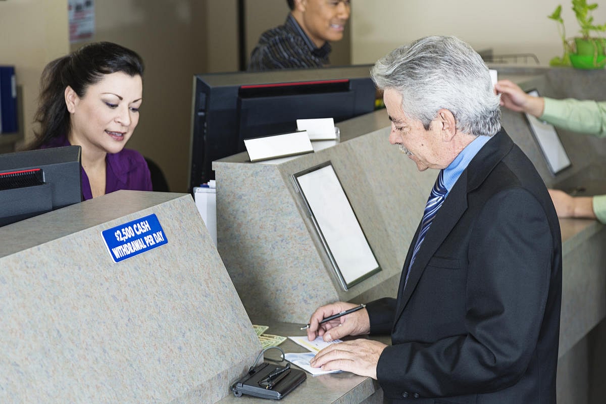 ಸರ್ಕಾರಿ ನೌಕರರಿಗೆ ‘ಸಂಬಳ ಪ್ಯಾಕೇಜ್‌’ ಖಾತೆ ಕಡ್ಡಾಯ