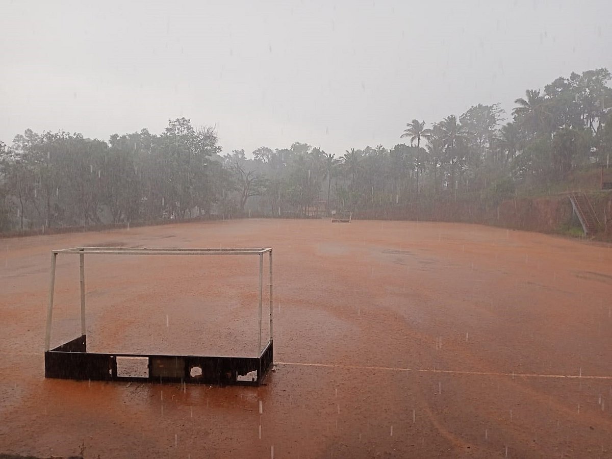 ನಾಪೋಕ್ಲು ವ್ಯಾಪ್ತಿಯಲ್ಲಿ ಬಿರುಸಿನ ಮಳೆ