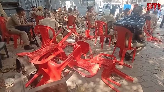 ರಾಣಾ ಸಂಗಾ ‘ದೇಶದ್ರೋಹಿ’ ಎಂದ SP ಸಂಸದನ ನಿವಾಸದ ಮೇಲೆ ಕರ್ಣಿ ಸೇನೆಯಿಂದ ದಾಳಿ