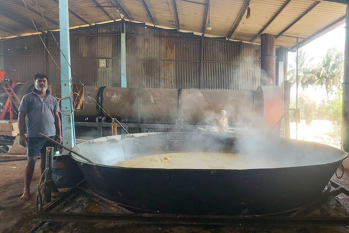 ಬಾದಾಮಿ | ಗಾಣದೆಡೆಗೆ ಮರಳಿದ ರೈತ