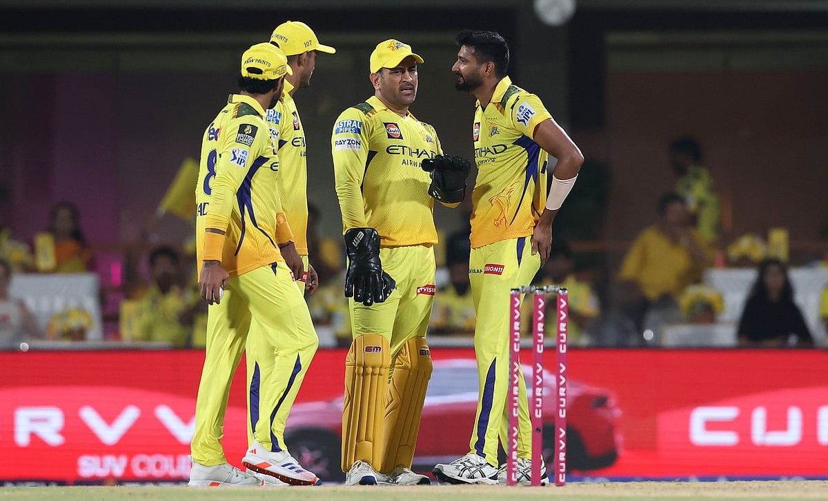 RCB vs CSK | ಮಿಂಚಿನ ವೇಗದಲ್ಲಿ ಸ್ಟಂಪಿಂಗ್: ಮತ್ತೆ 'ಮ್ಯಾಜಿಕ್' ಮಾಡಿದ ಧೋನಿ