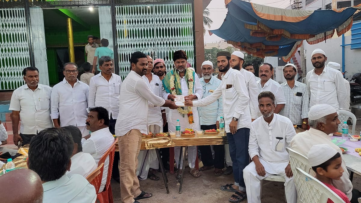 ಶಾಸಕ ಆರ್.ಬಸನಗೌಡ ತುರ್ವಿಹಾಳರಿಂದ ಇಫ್ತಾರ್ ಕೂಟ