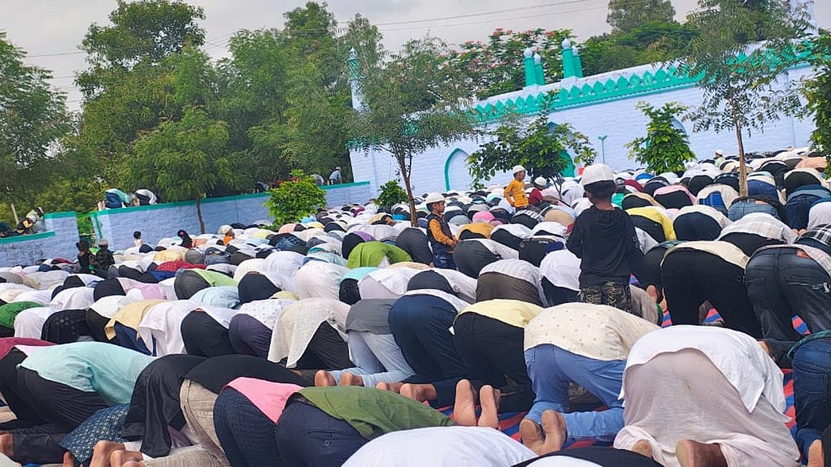 ಮಸೀದಿಗೆ ಹೋಗಿದ್ದ ಹಿಂದೂ ವರ್ತಕ: ಯುವ ಮೋರ್ಚಾ ಕೆಂಡ; ಶುದ್ಧೀಕರಣಕ್ಕೆ ಒತ್ತಾಯ