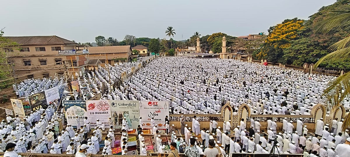 ಭಟ್ಕಳ: ಸಂಭ್ರಮದ ಈದ್ ಉಲ್ ಫಿತ್ರ್ ಆಚರಣೆ