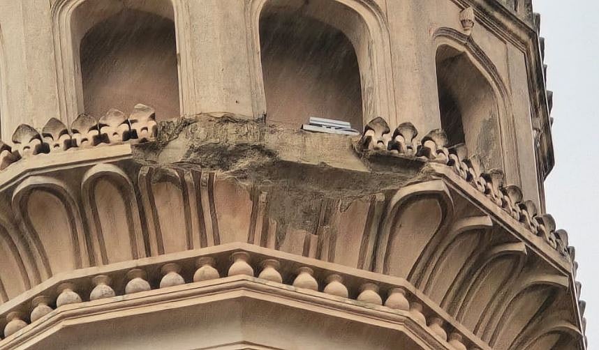 ಹೈದರಾಬಾದ್‌: ಭಾರೀ ಮಳೆ; ಕಳಚಿಬಿದ್ದ ಚಾರ್‌ಮಿನಾರ್‌ನ ಆಲಂಕಾರಿಕ ಭಾಗ