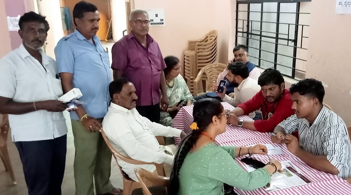 ಶ್ರೀರಂಗಪಟ್ಟಣ: 300ಕ್ಕೂ ಹೆಚ್ಚು ಜನರ ಆರೋಗ್ಯ ತಪಾಸಣೆ