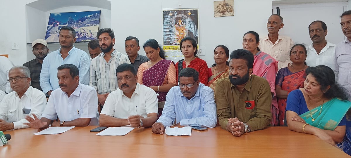 ವಿನಯ್ ಸೋಮಯ್ಯ ಆತ್ಮಹತ್ಯೆ | ಬಿಜೆಪಿ ಹೆಣದ ರಾಜಕೀಯ: ಕಾಂಗ್ರೆಸ್ ಆರೋಪ