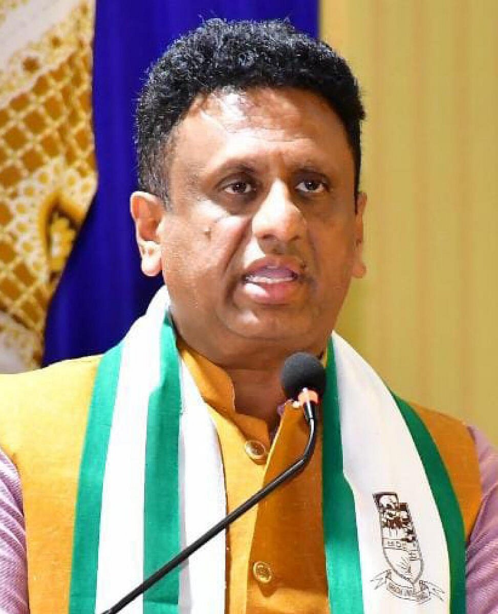 ಕರ್ನಾಟಕ ವಿವಿ: ಕುಲಪತಿ ಹುದ್ದೆಗೆ 170 ಅರ್ಜಿ