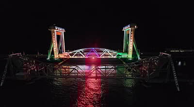 ಈ ಸೇತುವೆಯನ್ನು ರೈಲ್ವೆ ಇಲಾಖೆಯ ರೈಲ್‌ ವಿಕಾಸ್‌ ನಿಗಮ್‌ ಲಿ. ನಿರ್ಮಿಸಿದೆ.