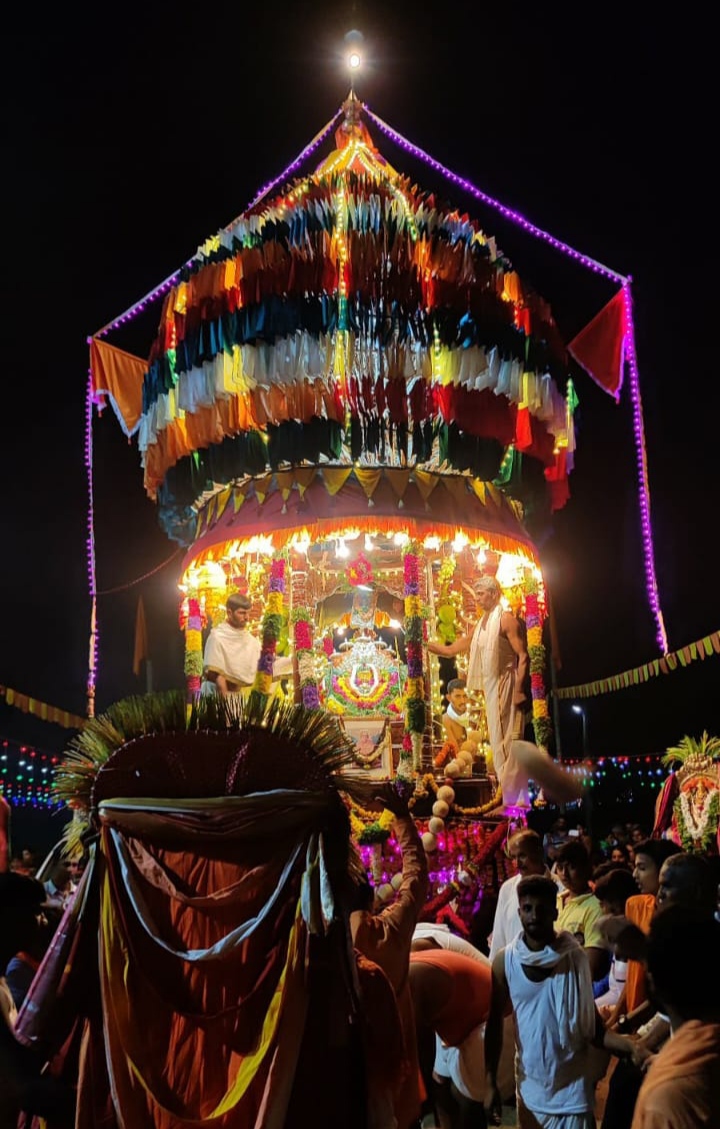 ಸೋಮವಾರಪೇಟೆ ತಾಲ್ಲೂಕಿನ ಮನೆಹಳ್ಳಿ ಶ್ರೀ ತಪೋಕ್ಷೇತ್ರದಲ್ಲಿ ರಥೋತ್ಸವದ ಸಾಂದರ್ಭಿಕ ಚಿತ್ರ.