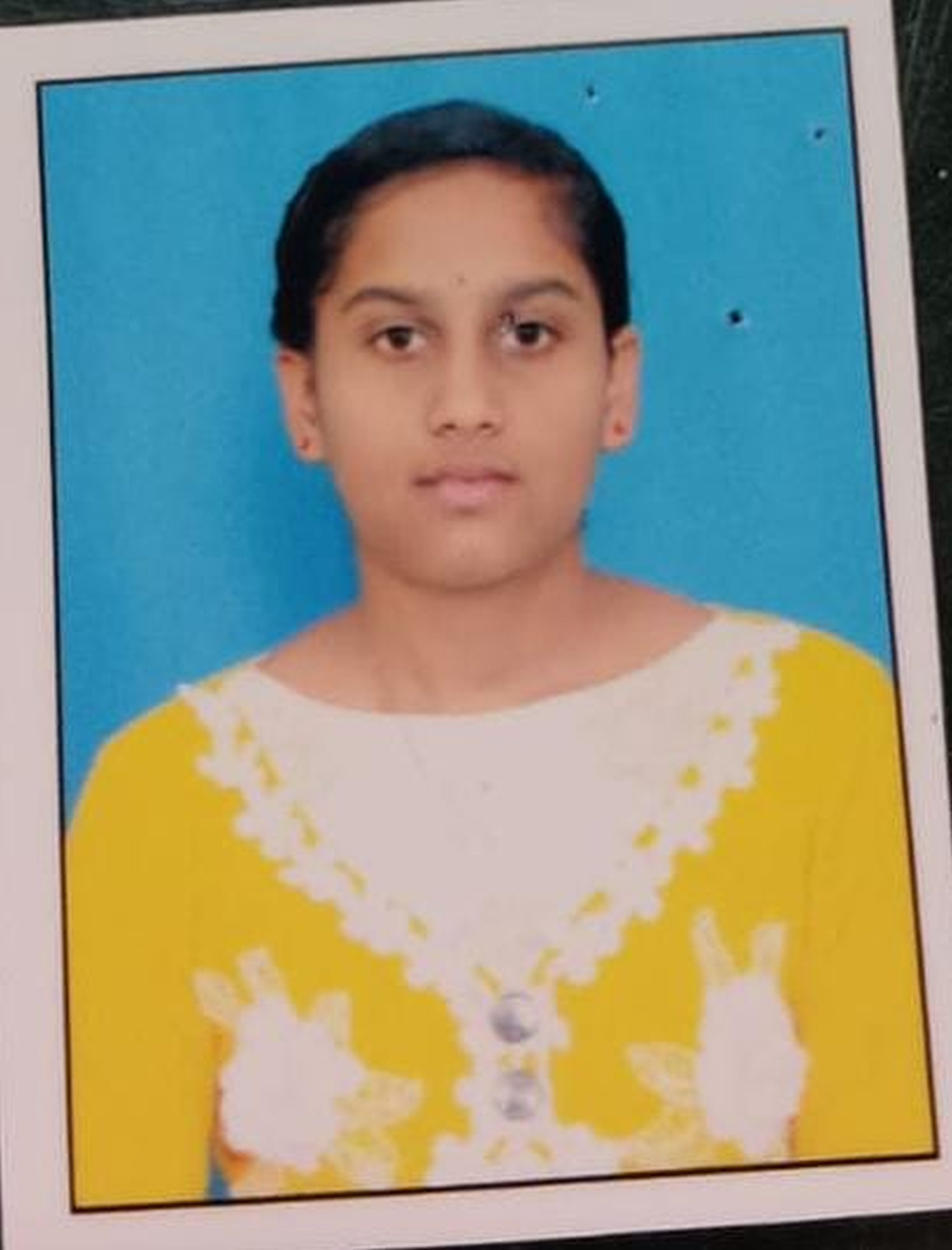 ಮೀನಾ ಎಂ (96.5) ಕಲಾ ವಿಭಾಗ – ಕೊಂಗಾಡಿಯಪ್ಪ ಪದವಿ ಪೂರ್ವ ಕಾಲೇಜು ದೊಡ್ಡಬಳ್ಳಾಪುರ