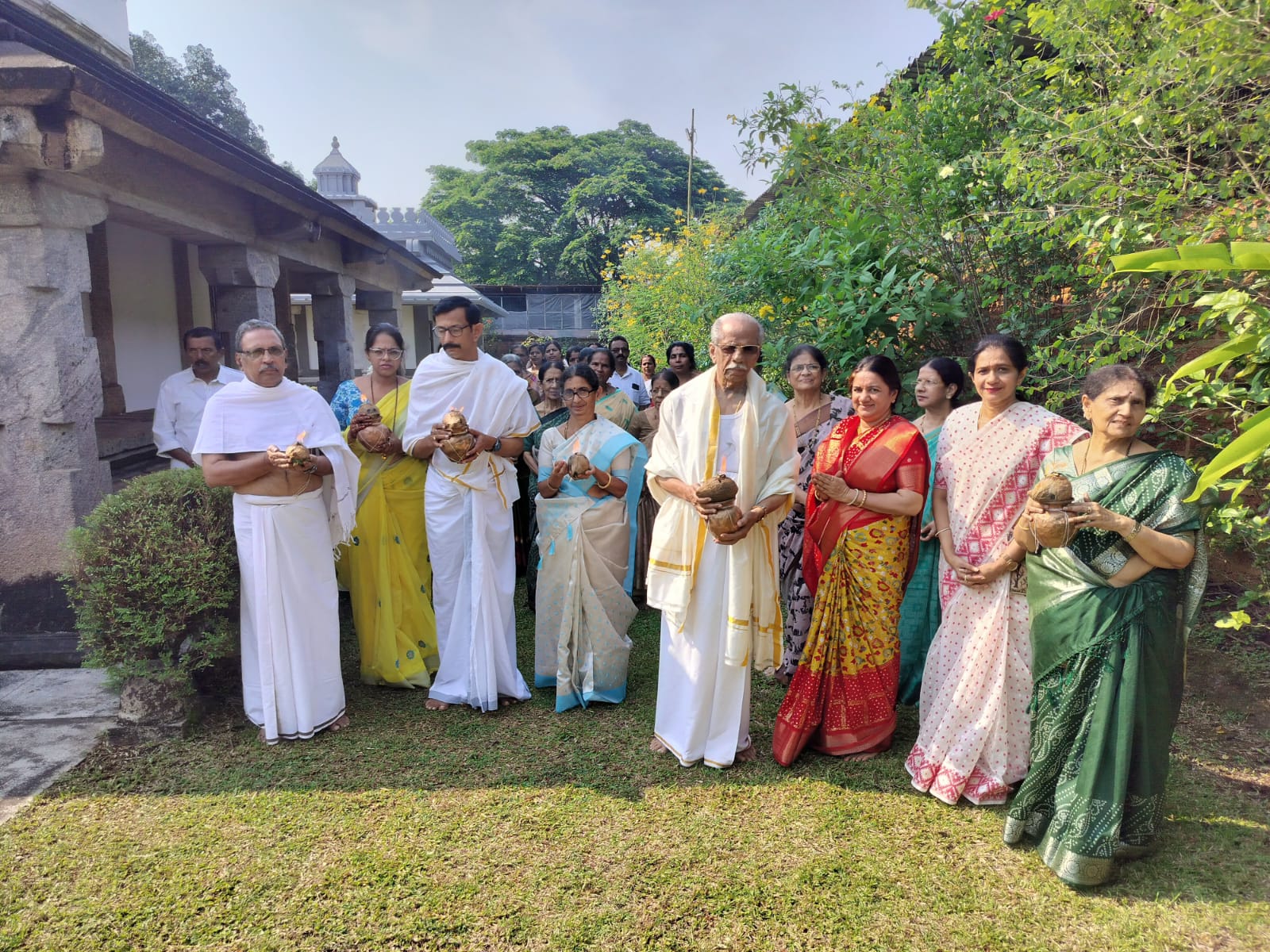 ಮಹಾವೀರ ಜಯಂತಿ ಆಚರಣೆ ಅಂಗವಾಗಿ ಶಾಂತಿಚಕ್ರ ಯಂತ್ರಾರಾಧನೆ ನಡೆಯಿತು