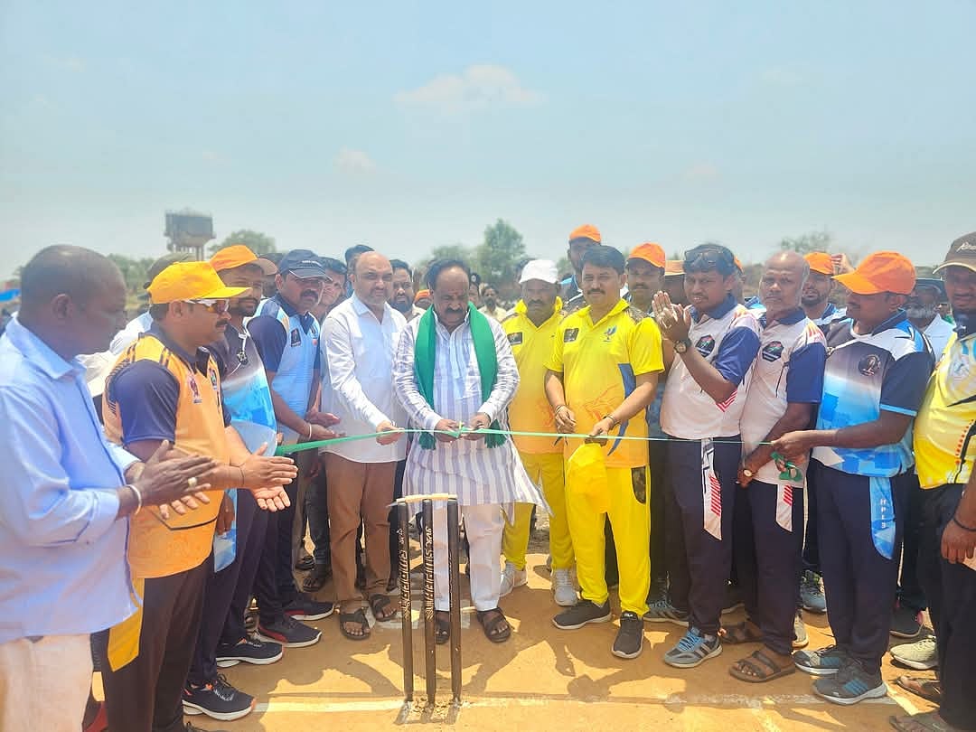 ನವಲಗುಂದ | ಯುವಕರು ಕ್ರೀಡೆಯಲ್ಲಿ ಭಾಗವಹಿಸಿ: ಶಾಸಕ ಎನ್.ಎಚ್. ಕೋನರಡ್ಡಿ 