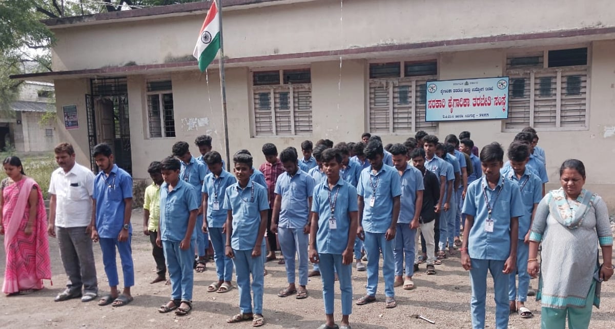 ತೆಕ್ಕಲಕೋಟೆ: ಎಪಿಎಂಸಿ ಗೋದಾಮಿನಲ್ಲಿ ಐಟಿಐ ಕಾಲೇಜು