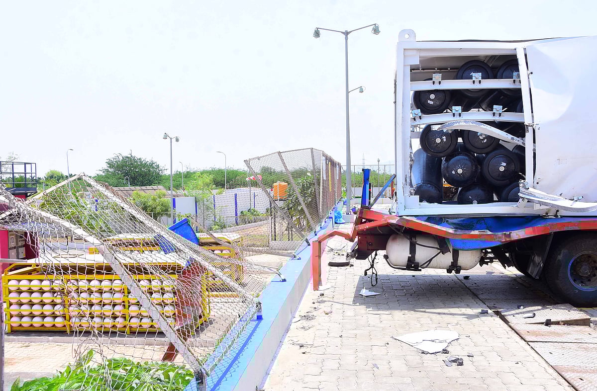 ಚಿತ್ರದುರ್ಗ: ಸಿಎನ್‌ಜಿ ವಿತರಣಾ ಘಟಕದಲ್ಲಿ ಇಲ್ಲದ ಸುರಕ್ಷತೆ