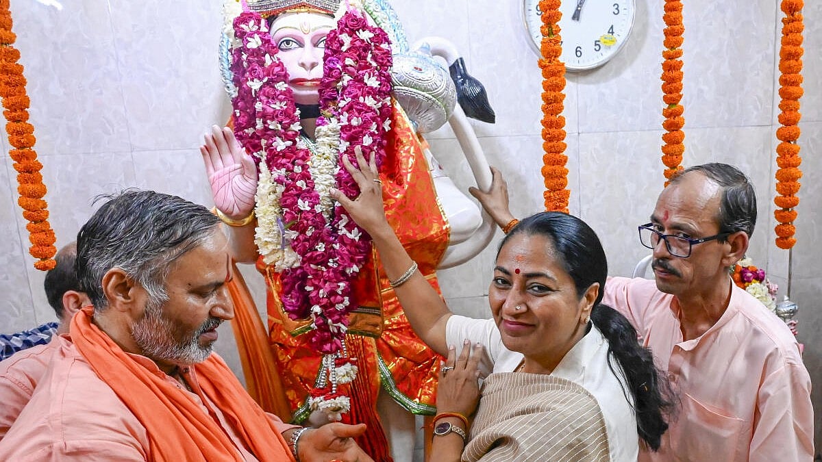 ದೆಹಲಿ ಕೊಳಚೆ ಪ್ರದೇಶಗಳಲ್ಲಿ 100 ಅಟಲ್‌ ಕ್ಯಾಂಟೀನ್‌: CM ರೇಖಾ ಗುಪ್ತಾ