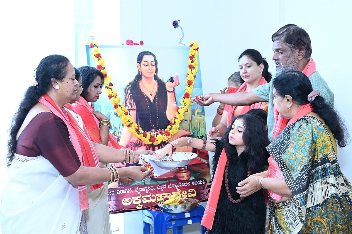 ಸ್ತ್ರೀಕುಲಕ್ಕೆ ಮಾದರಿ ಮಹಾದೇವಿಯಕ್ಕ: ರತ್ನಾ ದೇಸಾಯಿ