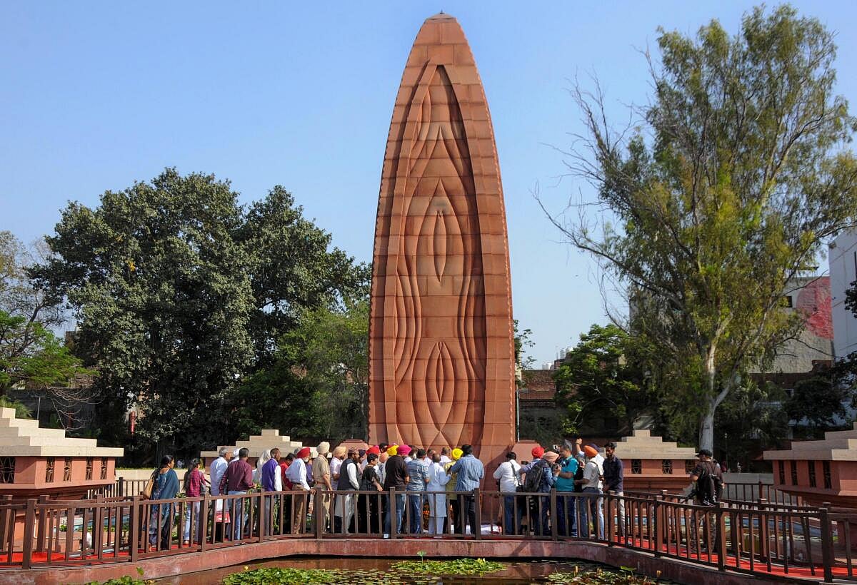 ಜಲಿಯನ್ ವಾಲಾಬಾಗ್ ಹತ್ಯಾಕಾಂಡದಲ್ಲಿ ಮೃತಪಟ್ಟವರಿಗೆ ರಾಷ್ಟ್ರಪತಿ, ಪ್ರಧಾನಿ ಗೌರವ