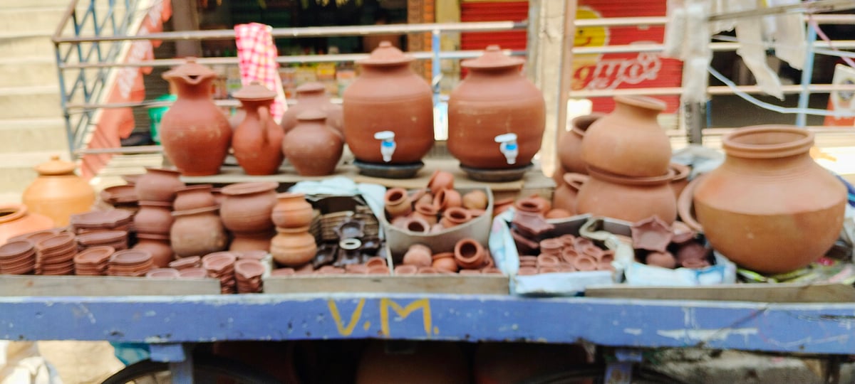 ಚಿಂತಾಮಣಿ: ಬಡವರ ಫ್ರಿಜ್‌ಗೆ ಭಾರೀ ಬೇಡಿಕೆ 