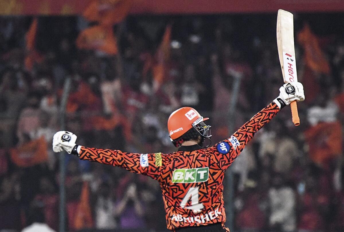 IPL ಶತಕ ತುಂಬಾ ವಿಶೇಷ; ಕಠಿಣ ಸಮಯದಲ್ಲಿ ಯುವಿ, ಸೂರ್ಯ ಬೆಂಬಲ ನೆನಪಿಸಿದ ಅಭಿಷೇಕ್ 