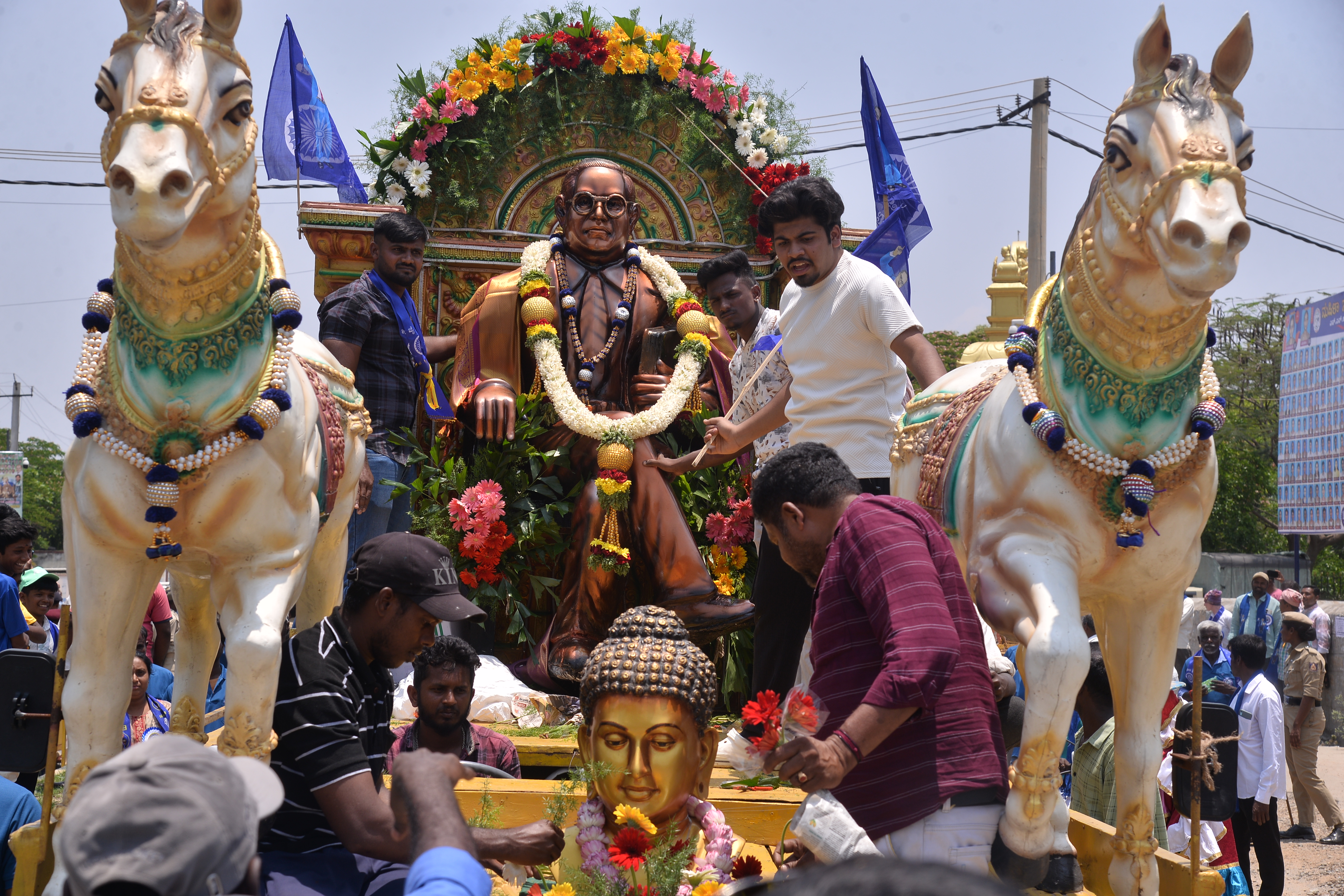 ಮೆರವಣಿಗೆಯಲ್ಲಿ ಸಾಗಿದ ಅಂಬೇಡ್ಕರ್‌ ಅವರ ಸ್ತಬ್ಧಚಿತ್ರ