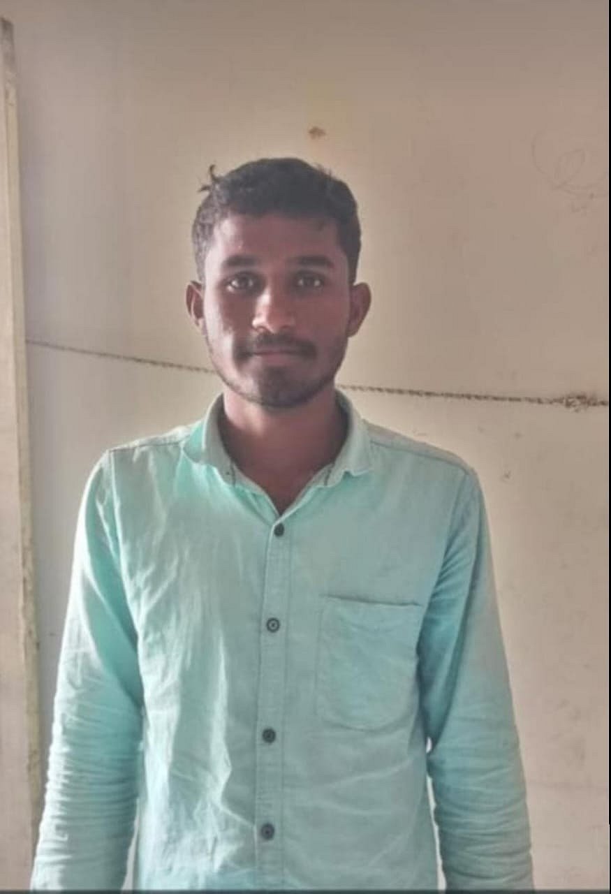 ಹೈಟೆನ್ಷನ್ ವೈರ್ ಬಿದ್ದು ಸ್ಥಳದಲ್ಲೇ ಬೈಕ್‌ ಸವಾರ ಸಾವು