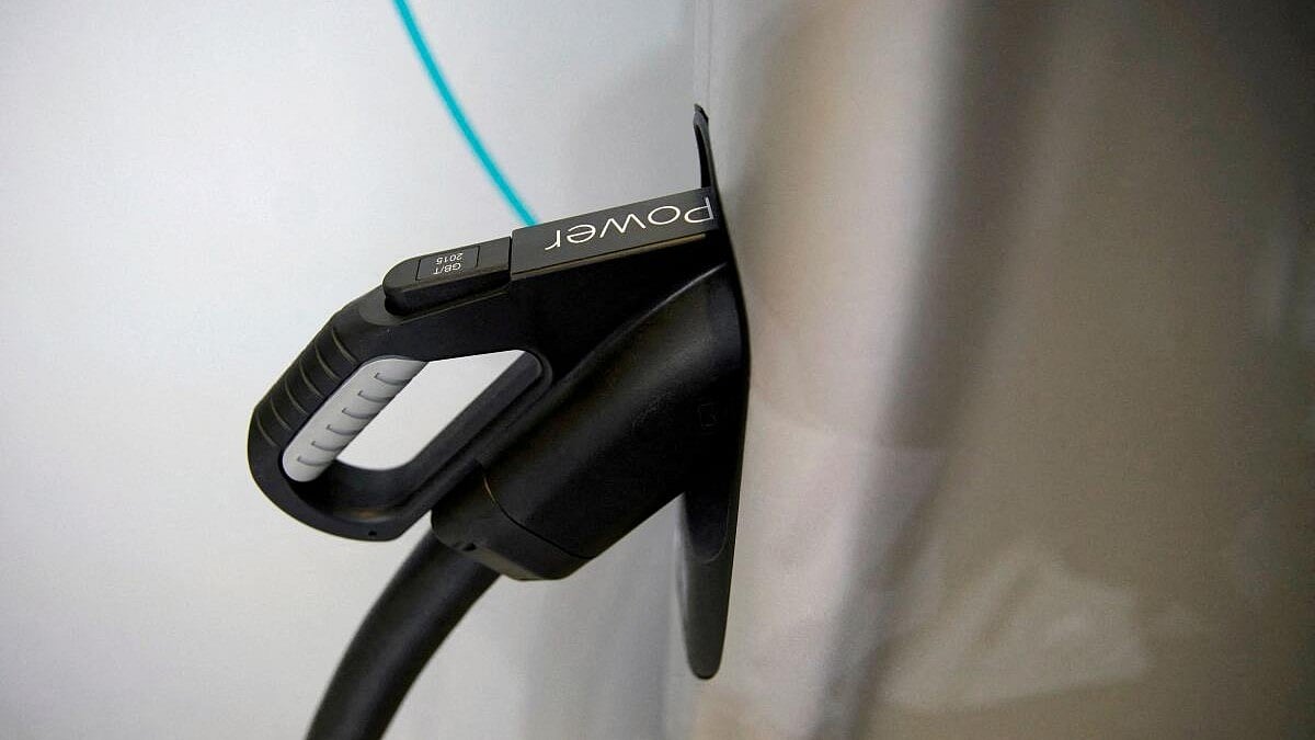 ಇ–ವಾಹನಗಳ ಬ್ಯಾಟರಿ ಸ್ಫೋಟ ತಡೆಗಟ್ಟಲು ನಿಯಮ ಬಿಗಿಗೊಳಿಸಿದ ಚೀನಾ