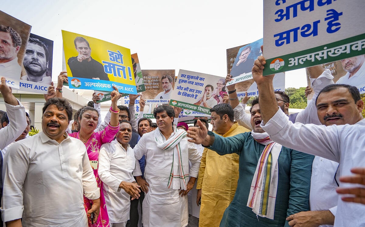 ಸೋನಿಯಾ, ರಾಹುಲ್ ವಿರುದ್ಧ ED ದೋಷಾರೋಪ: ಕೇಂದ್ರದ ವಿರುದ್ಧ ಕಾಂಗ್ರೆಸ್ ಪ್ರತಿಭಟನೆ