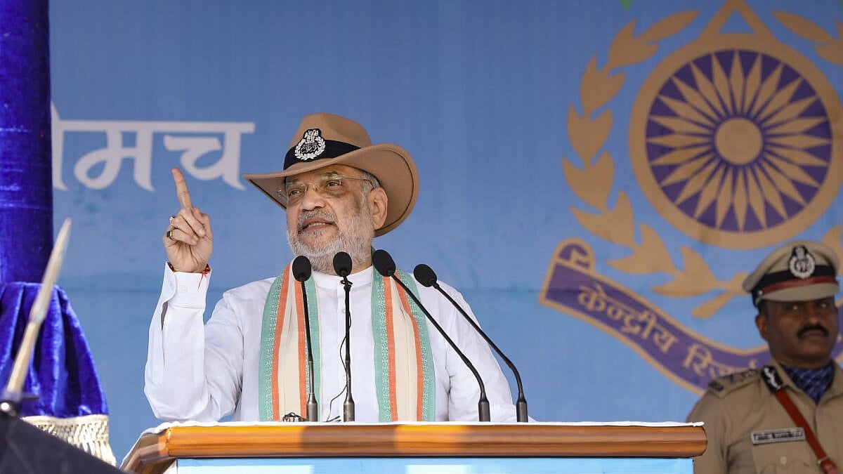 ಪಾಕ್‌ ಪ್ರಜೆಗಳನ್ನು ಹೊರಹಾಕಿ: ಮುಖ್ಯಮಂತ್ರಿಗಳಿಗೆ   ಅಮಿತ್ ಶಾ ಸೂಚನೆ