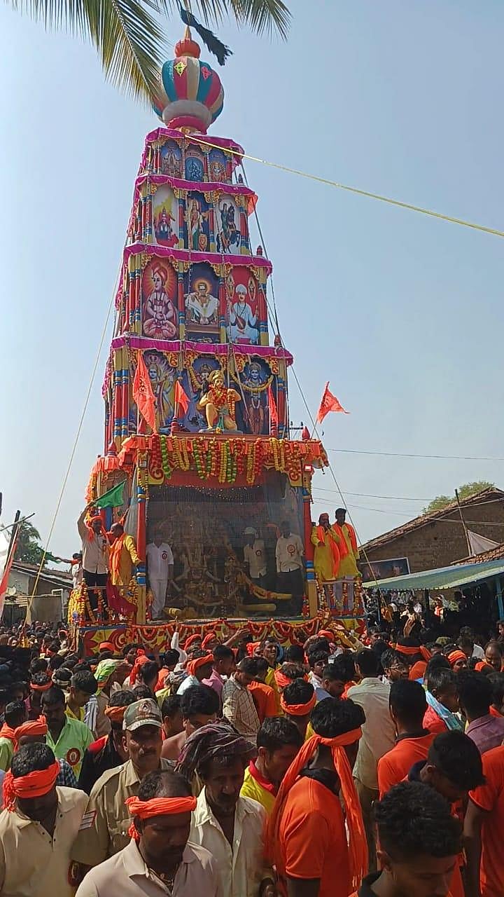 ಲಕ್ಷ್ಮಿದೇವಿಯ ಅದ್ದೂರಿ ರಥೋತ್ಸವ